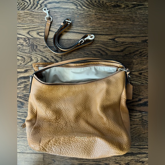 Tan Coach purse - Picture 3 of 3